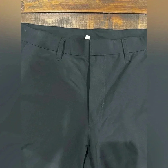 Men’s Fabletics shorts medium - Picture 7 of 7